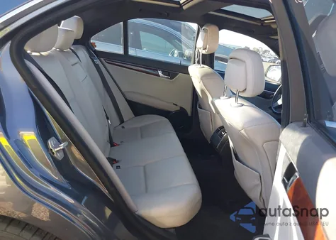 2009 Mercedes-Benz C 300 Luxury/Sport from USA, damaged, VIN WDDGF54XX9R054356